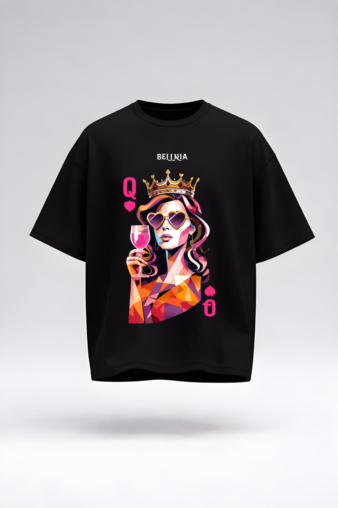Queen of Hearts - Oversized T-Shirt